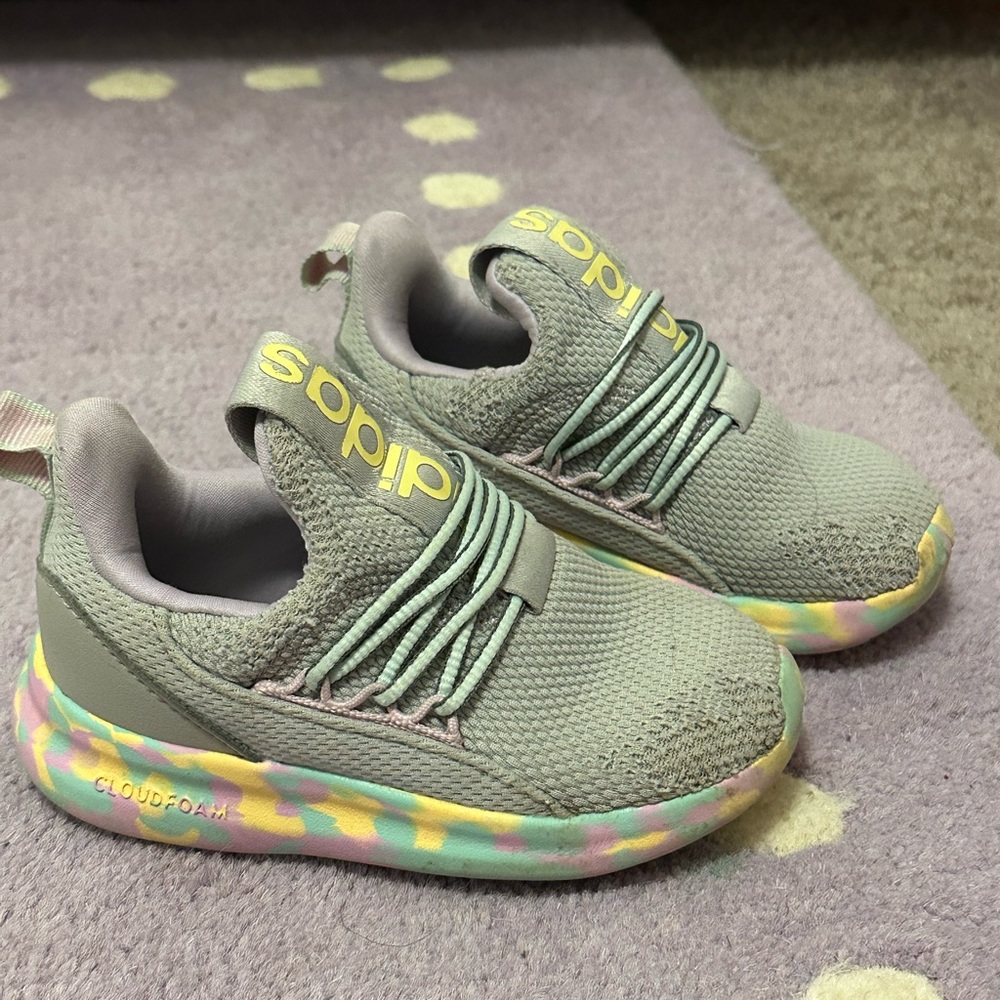 Adidas Kids Gray Sneakers with Multicolor Sole